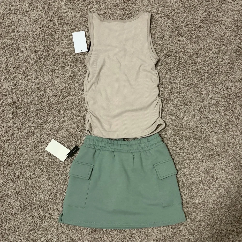 2-Piece Girls Sports Set - Picture 2 of 6